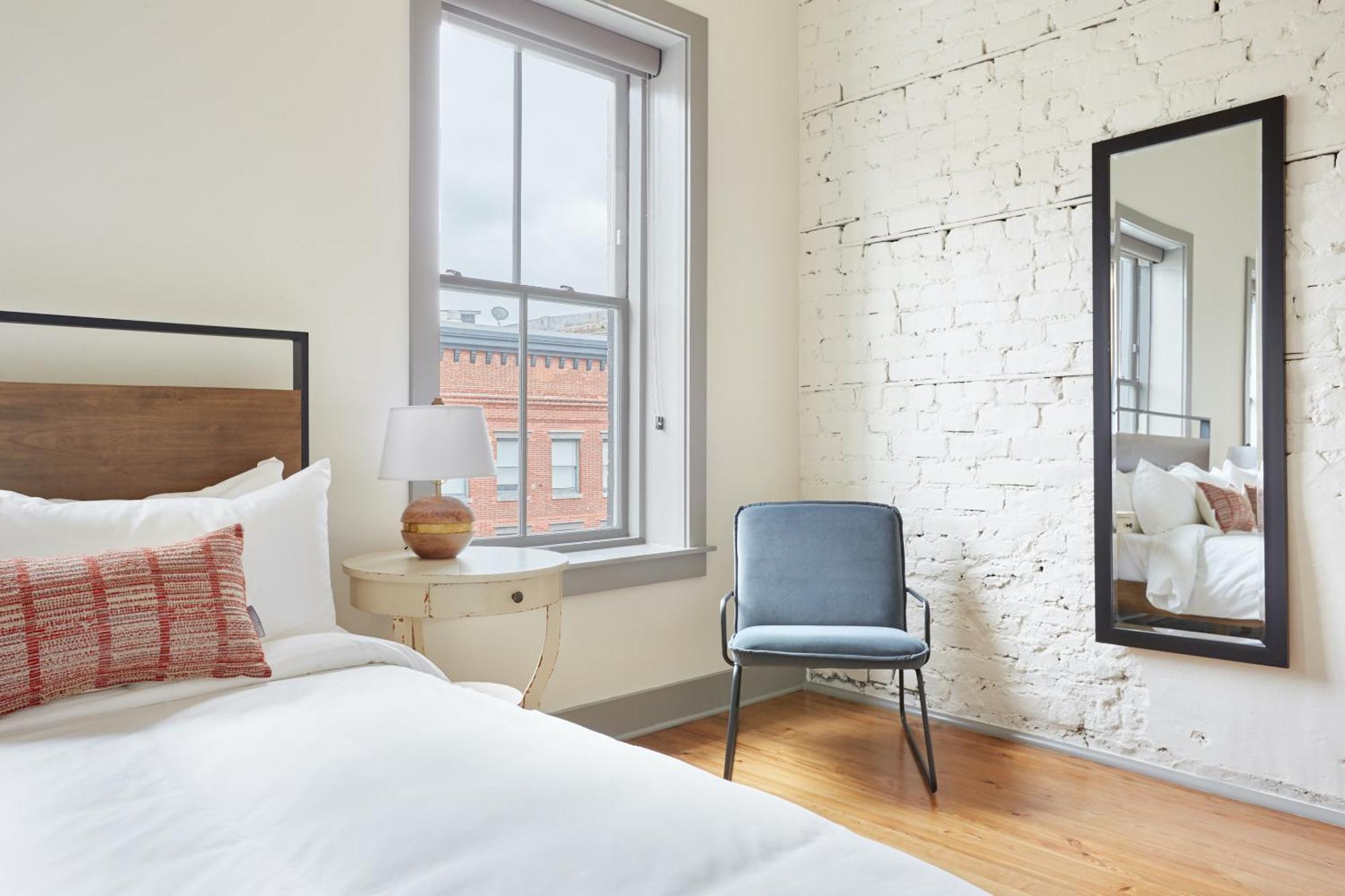 Sonder By Marriott Bonvoy The Broughton Apartments Historic District Savannah Room photo