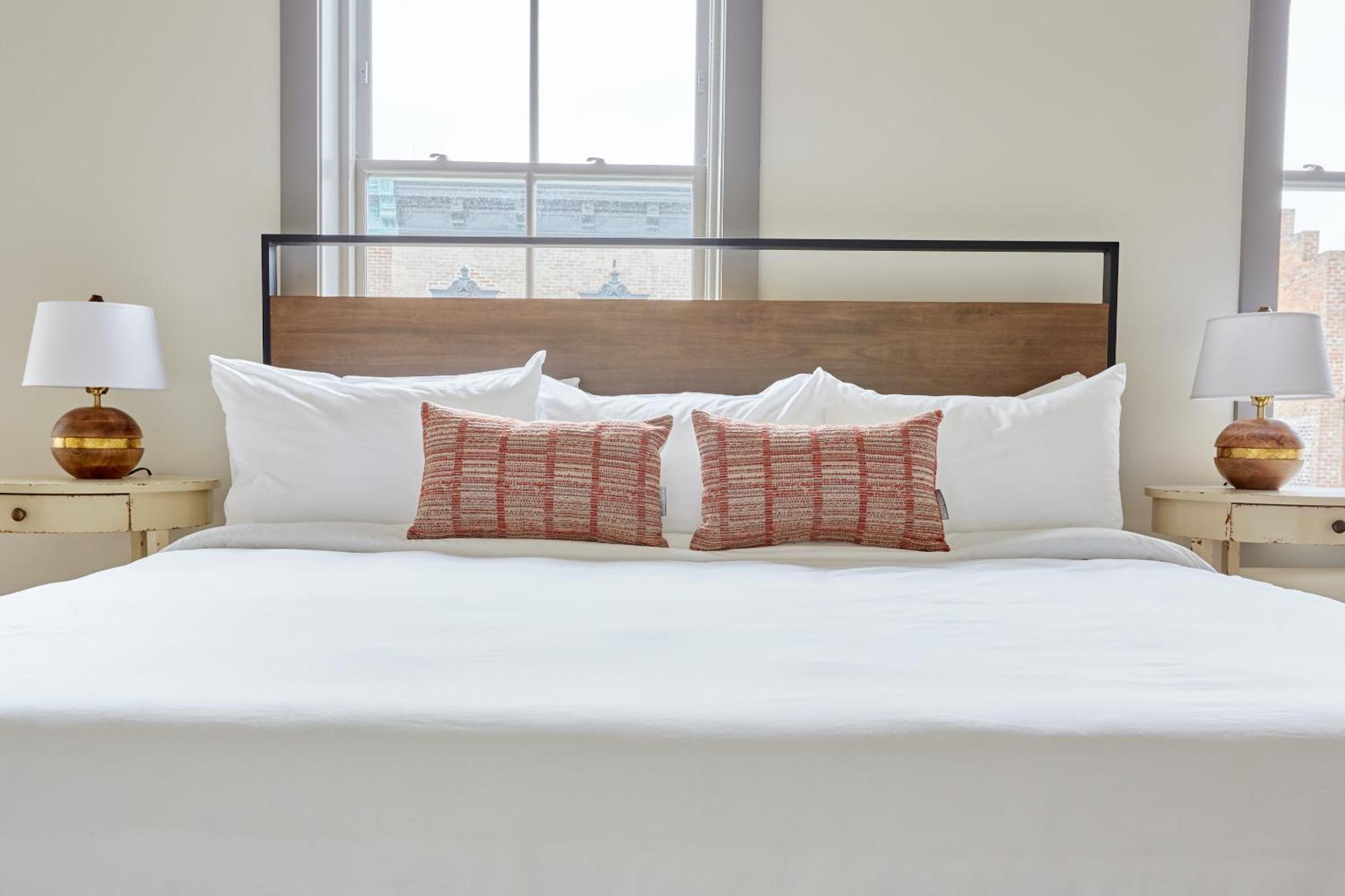 Sonder By Marriott Bonvoy The Broughton Apartments Historic District Savannah Room photo