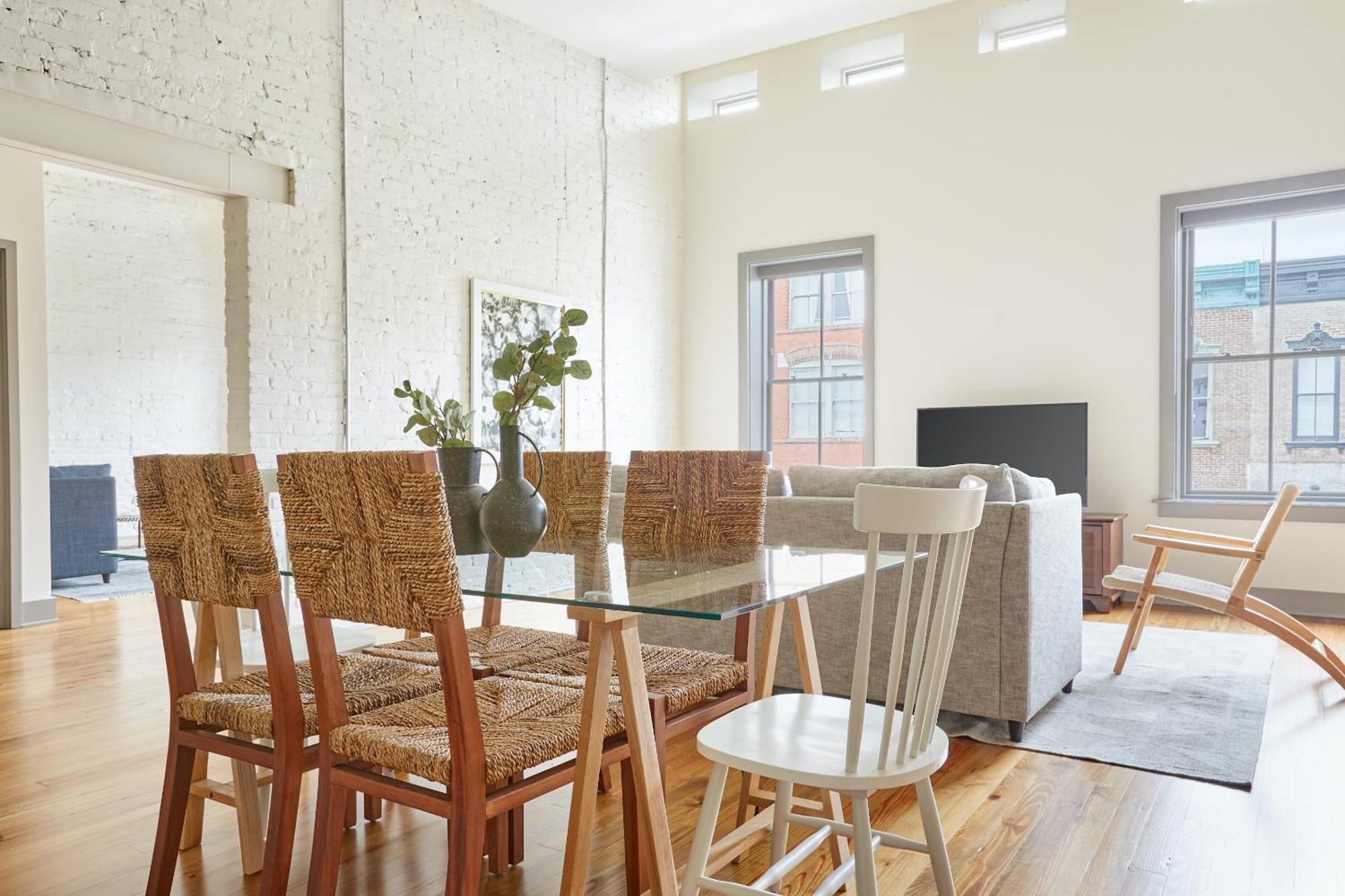 Sonder By Marriott Bonvoy The Broughton Apartments Historic District Savannah Room photo