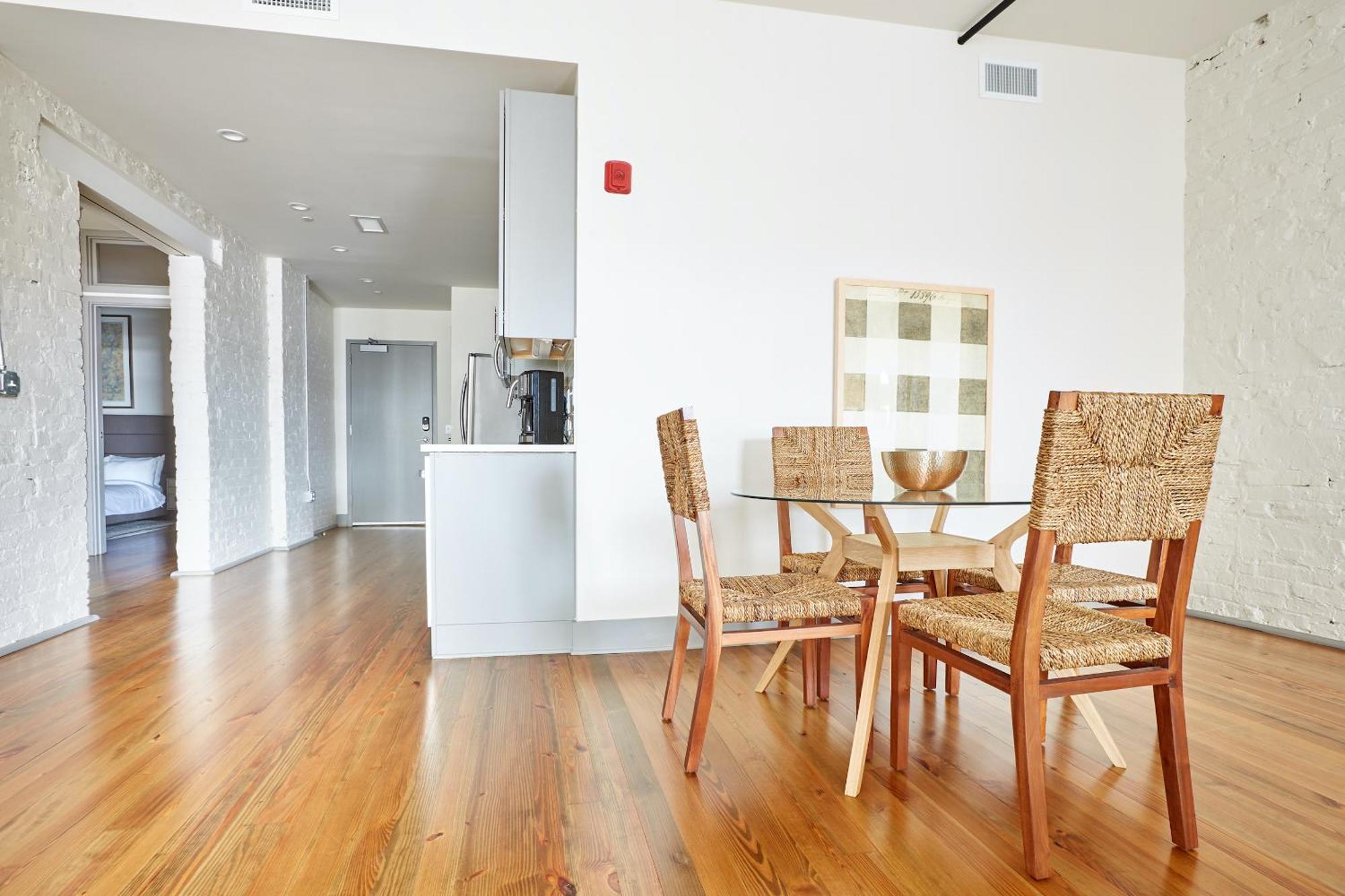 Sonder By Marriott Bonvoy The Broughton Apartments Historic District Savannah Room photo